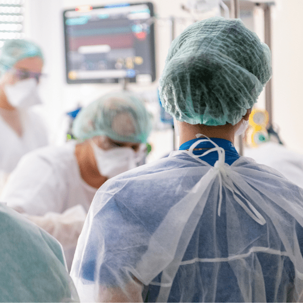 Les médecins du service de Réanimation et médecine intensive du CHU de Lille
